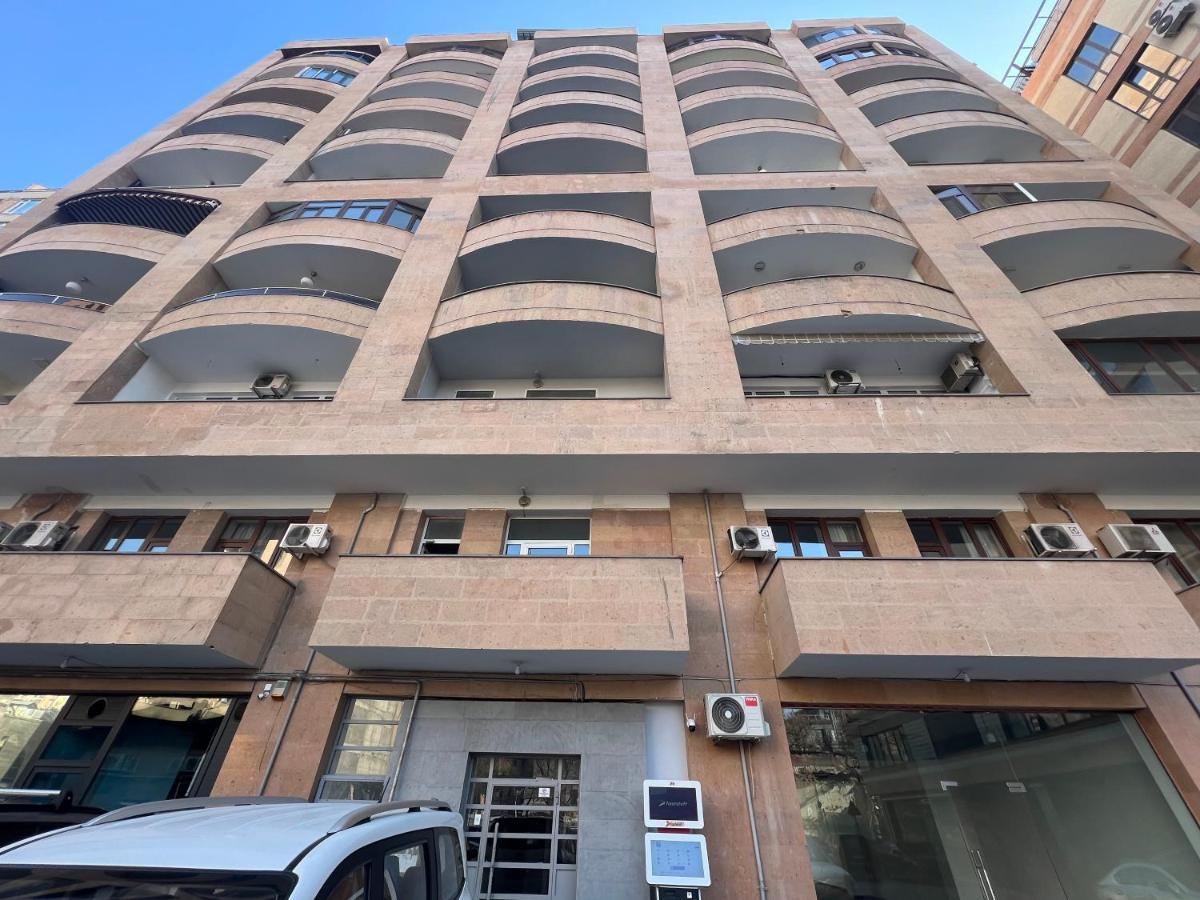 2 Bedrooms 2 Bathrooms Large And Lux Apartment Best Location Erevan Esterno foto