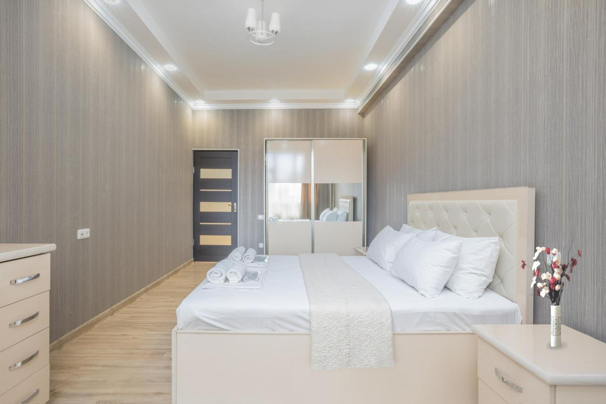 2 Bedrooms 2 Bathrooms Large And Lux Apartment Best Location Erevan Esterno foto